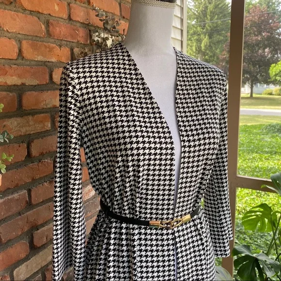 J Jill Wearever Collection Houndstooth Cardigan - Picture 2 of 7